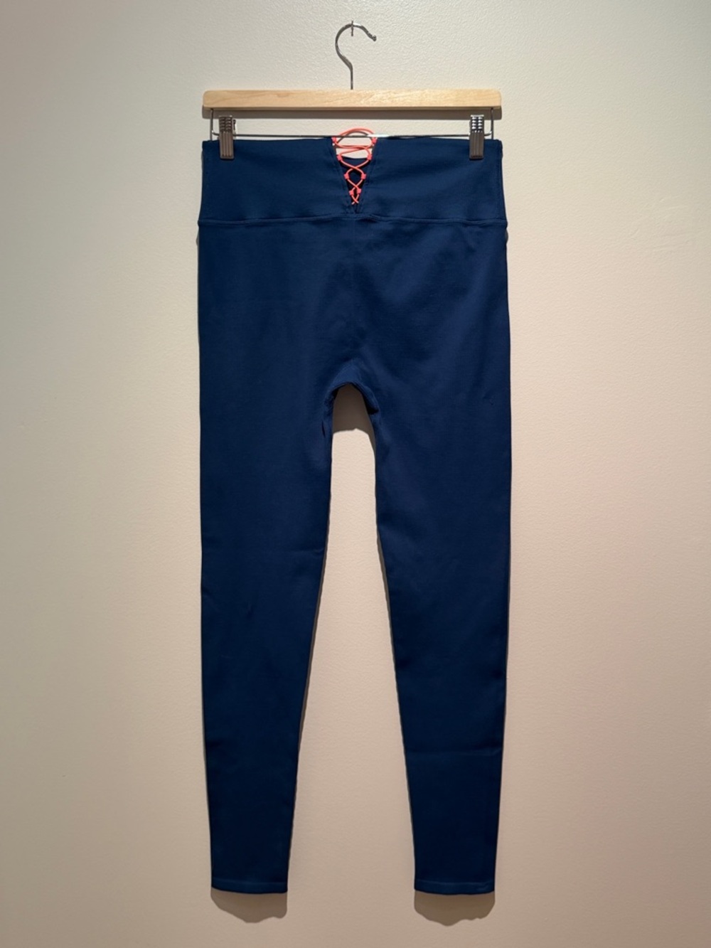 Fabletics High-Waisted Seamless Rib Legging - Picture 4 of 10